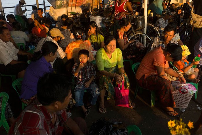 Birmania - Myanmar - Rangún - Ferry